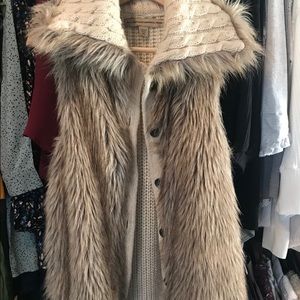 NINE WEST Vintage America Fur Vest
